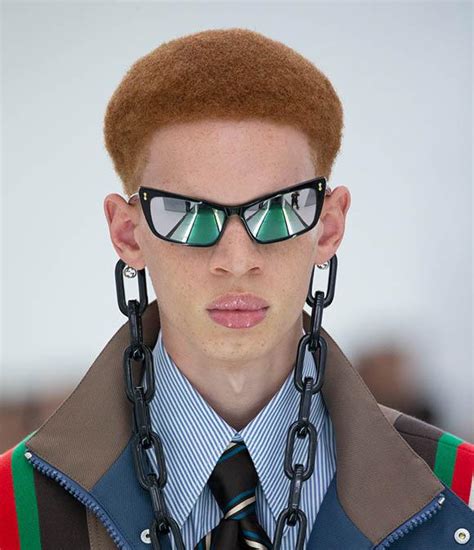 gucci acquistata da kering per